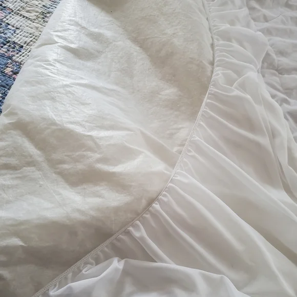 King Mattress Cover - Picture 2 of 7